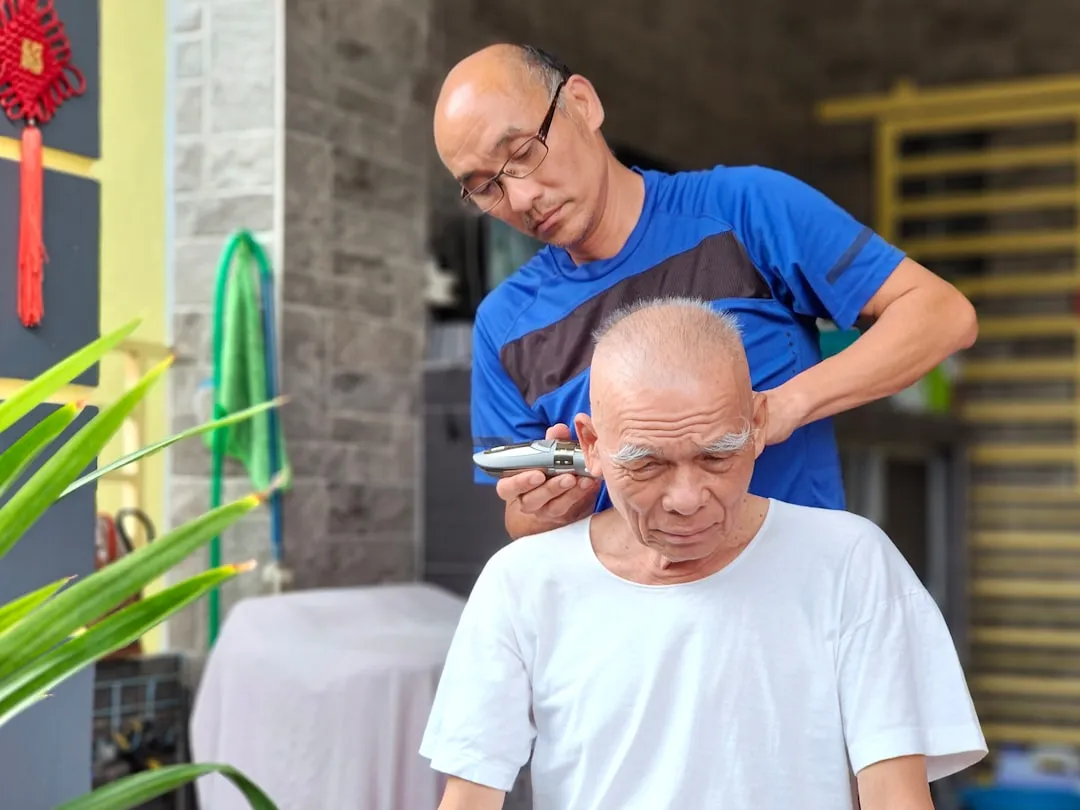 沈阳冬季汽车美容养护要点：漆面防护与底盘防锈技术解析